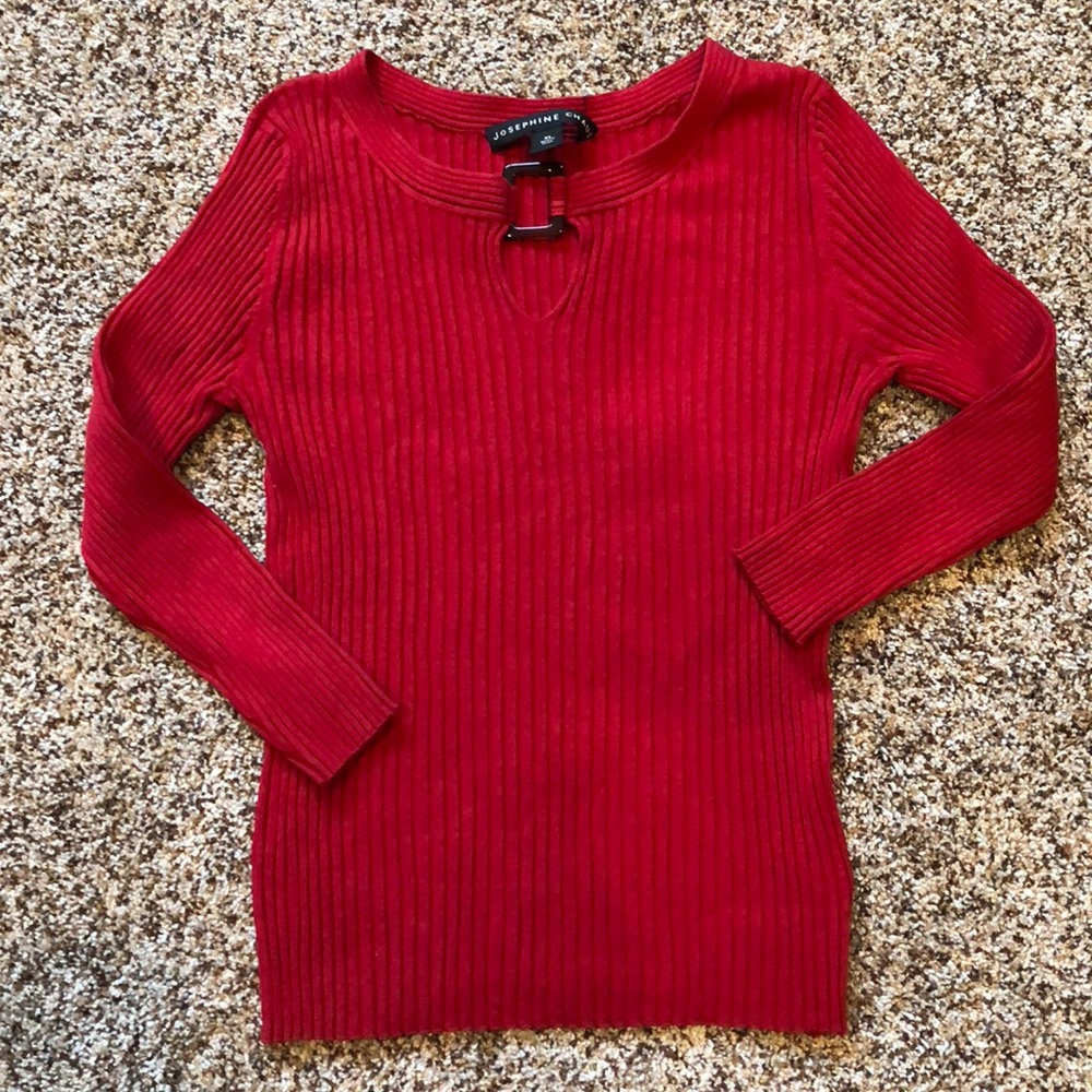 Buckle neck ribbed sweater